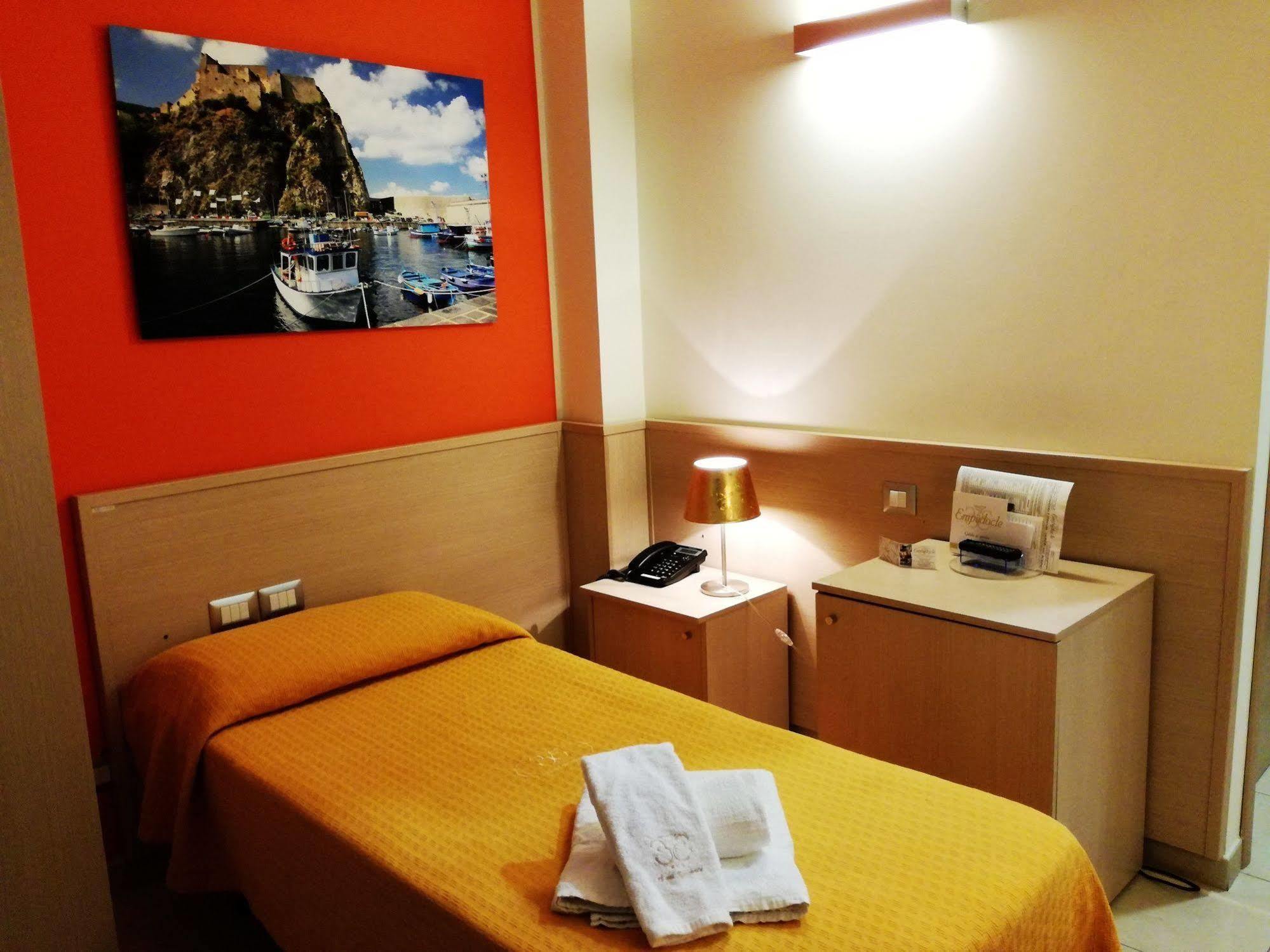 Hotel Residence Empedocle Messina Eksteriør billede