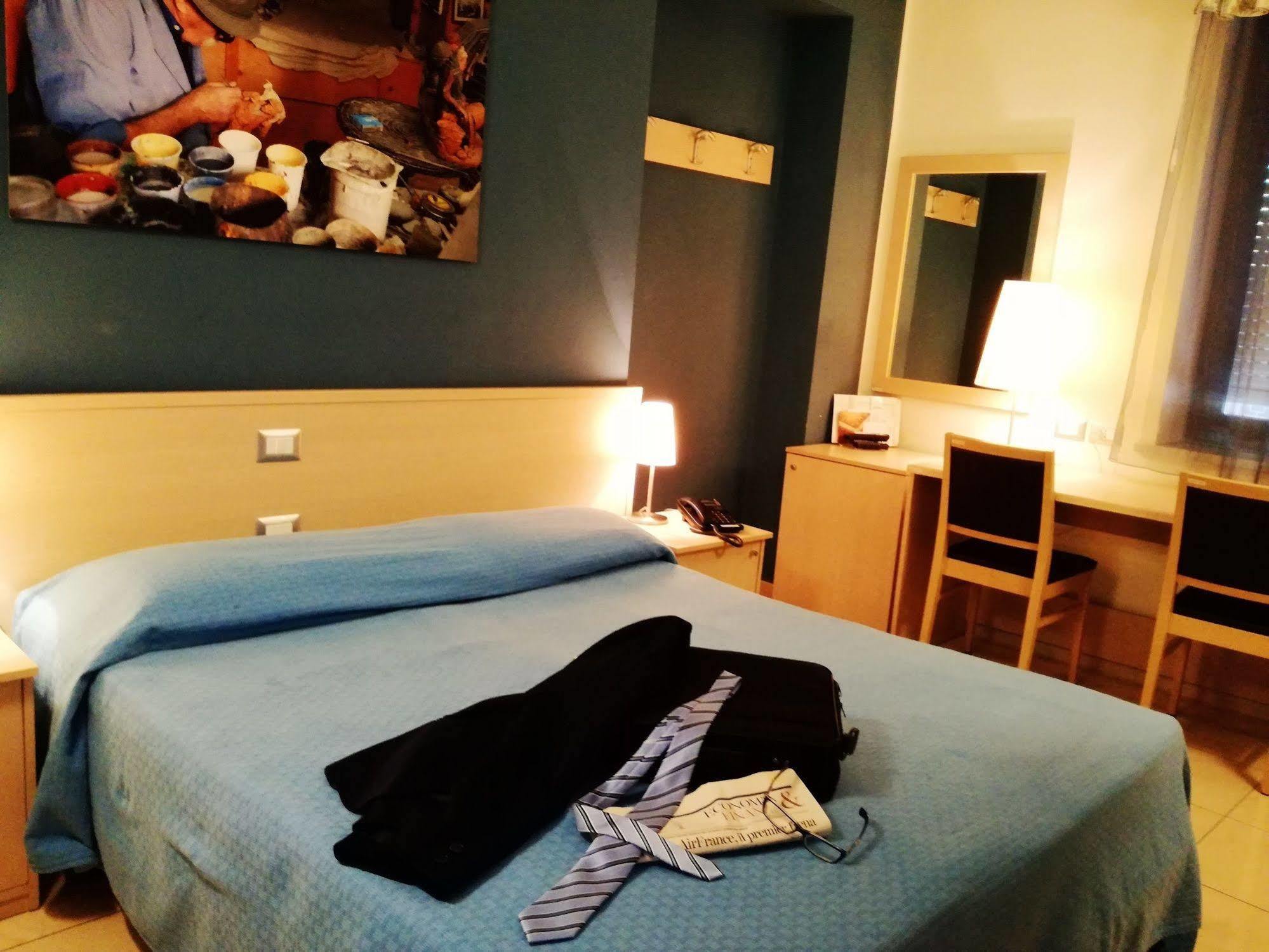 Hotel Residence Empedocle Messina Eksteriør billede