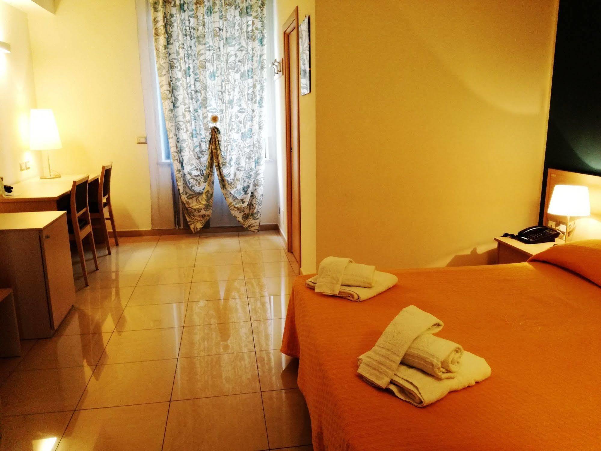 Hotel Residence Empedocle Messina Eksteriør billede