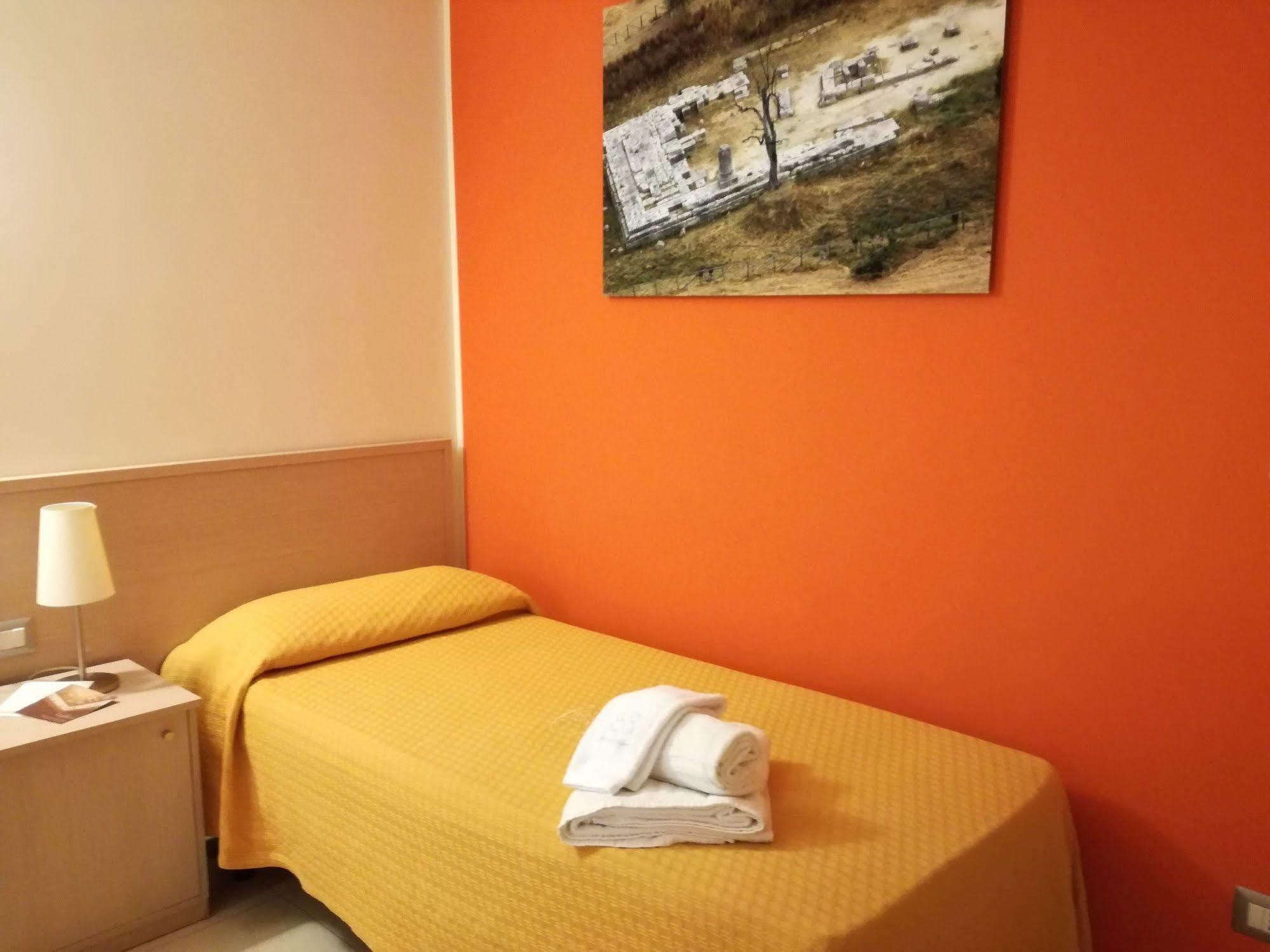 Hotel Residence Empedocle Messina Eksteriør billede
