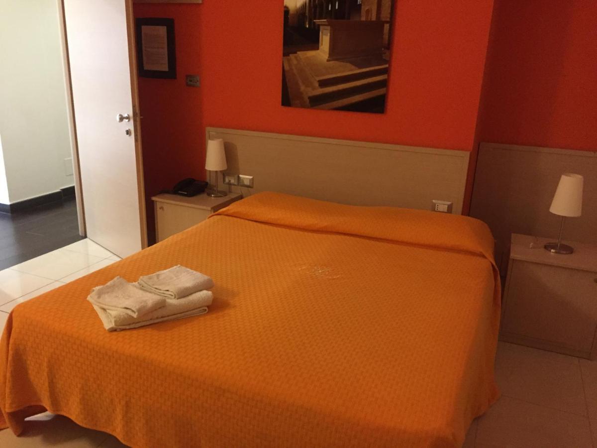 Hotel Residence Empedocle Messina Eksteriør billede
